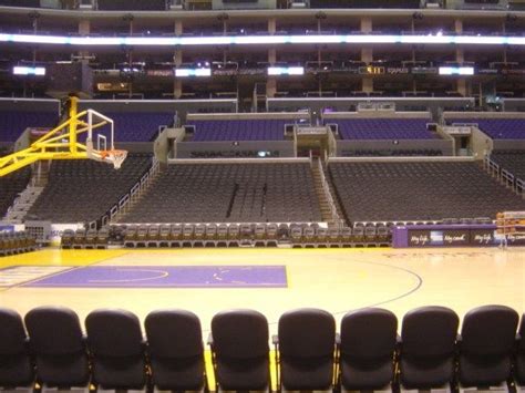lakers courtside tickets price 2022
